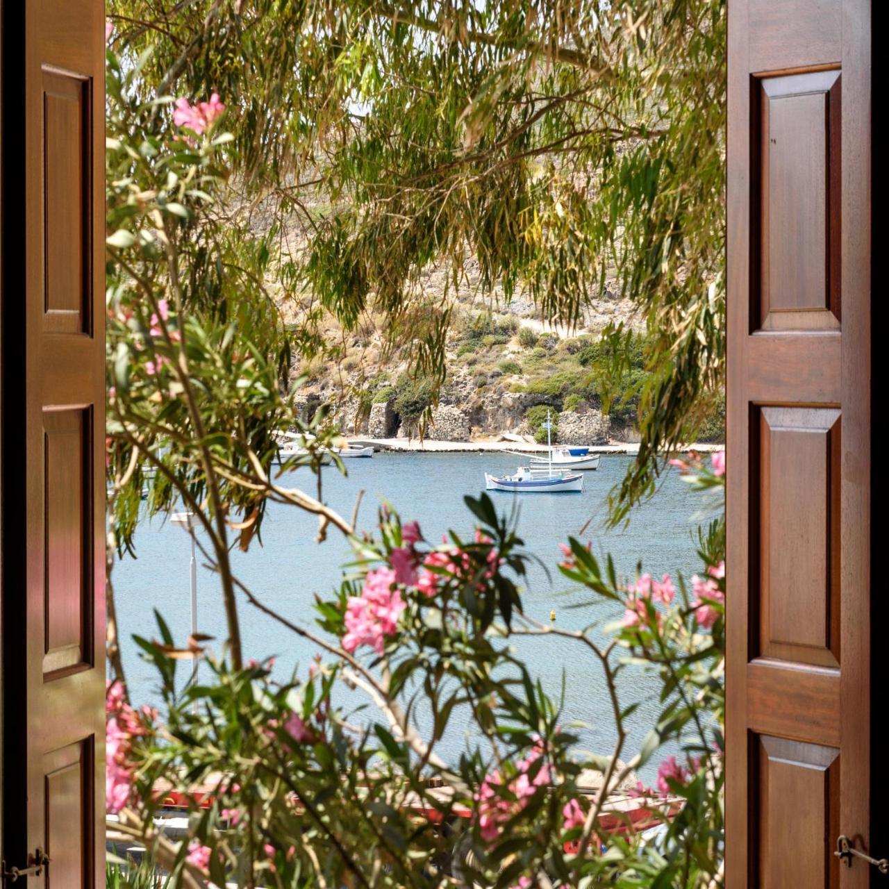 Villa Notos Adamantas  ภายนอก รูปภาพ